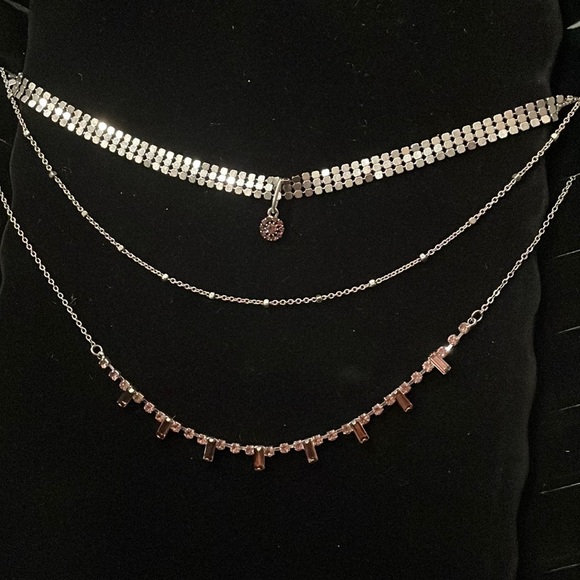 Free People 3-strand pink crystal, flower, mesh charm necklace! NWT. - Picture 1 of 8